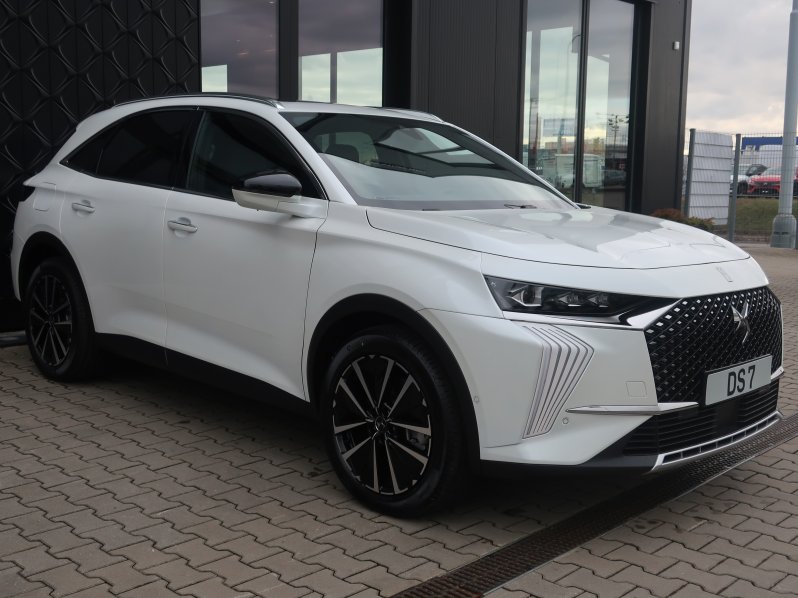 DS Automobiles DS7 RIVOLI 1.6 E-TENSE 4×4 220 KW full