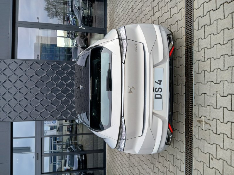 DS Automobiles DS4 full