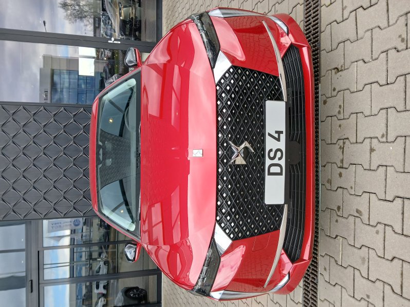 DS Automobiles DS4 full