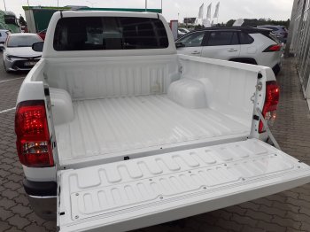 Toyota Hilux 2.8 DC 6A/T 4×4 ACTIVE full