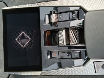 DS Automobiles DS4 full