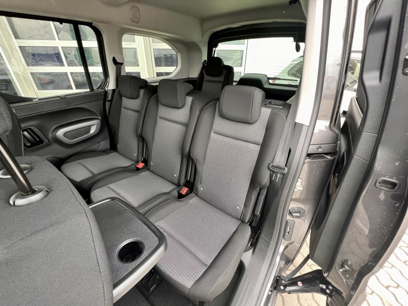 Toyota ProAce City Verso 1.5D-6MT – LONG FAMILY COMF 7S full