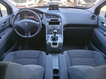Peugeot 5008 ACTIVE 1.6 HDi 88 kW full