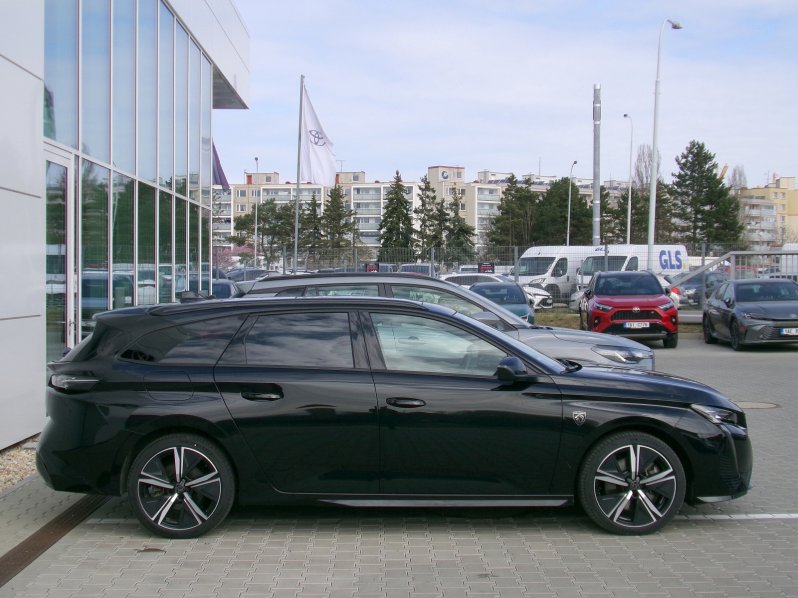 Peugeot 308 SW GT 1.6 PHEV 130kW AT8 full