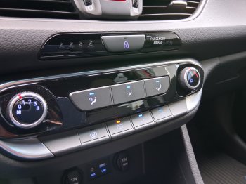 Hyundai i30 GO! 1.4 T-GDi 103 kW full