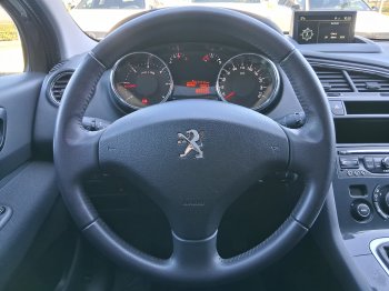 Peugeot 5008 ACTIVE 1.6 HDi 88 kW full