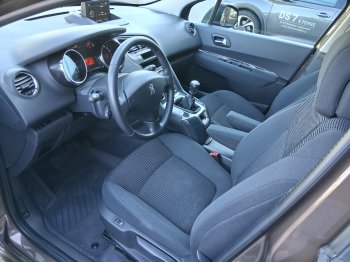 Peugeot 5008 ACTIVE 1.6 HDi 88 kW full