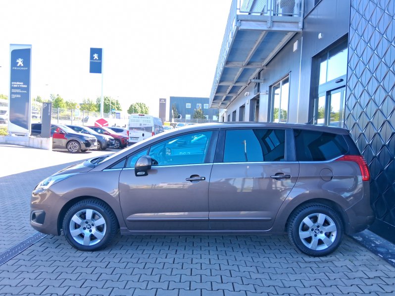 Peugeot 5008 ACTIVE 1.6 HDi 88 kW full