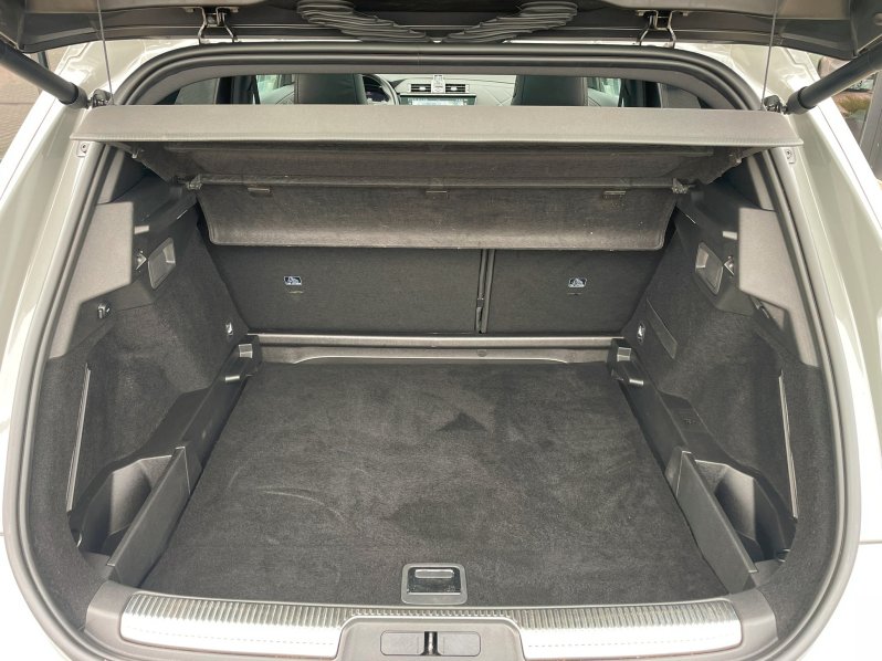 DS Automobiles DS7 CROSSBACK RIVOLI 1.6 E-Tense 4×4 221 kW full
