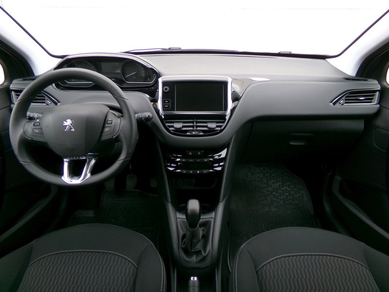 Peugeot 208 ACTIVE+ 1,2 PureTech 61kW full