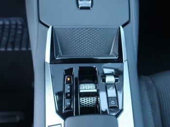 DS Automobiles DS4 4 EDITION FRANCE HYBRID 136 full