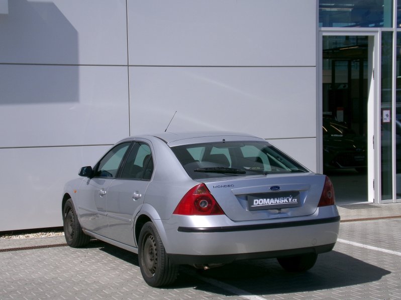 Ford Mondeo 1,8 92kW full