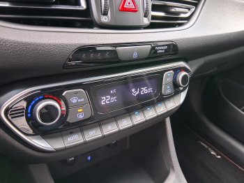 Hyundai i30 N LINE 1.5 T-GDi 117 kW full