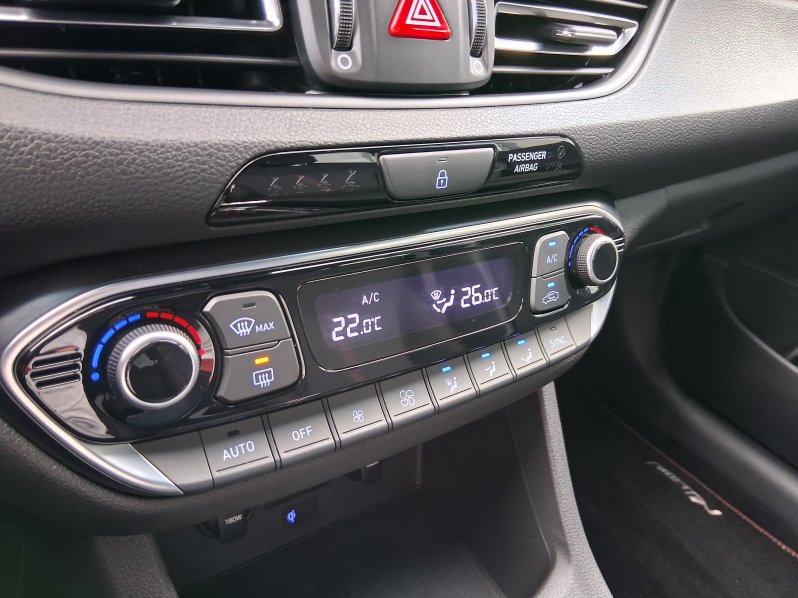 Hyundai i30 N LINE 1.5 T-GDi 117 kW full