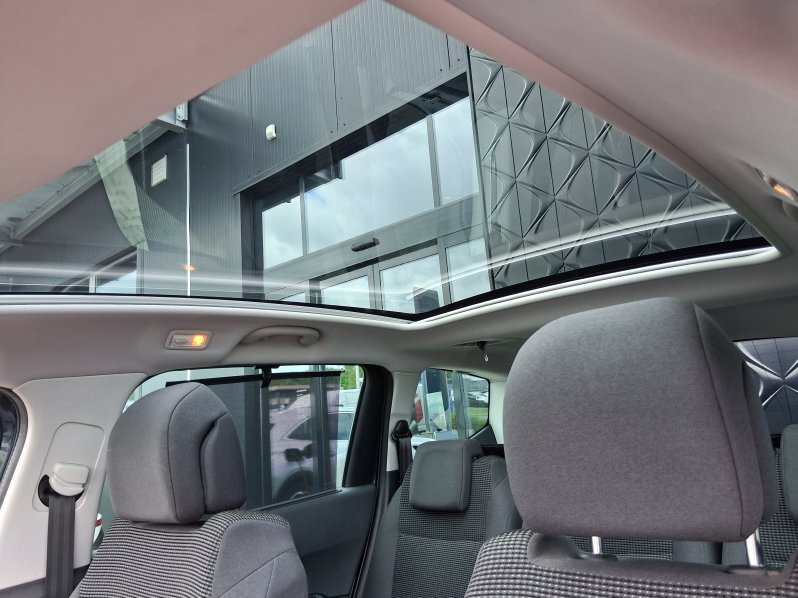 Peugeot 5008 ALLURE 1.6 HDi 84 kW full