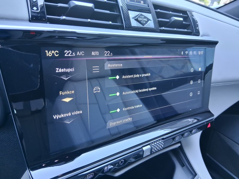 DS Automobiles DS7 CROSSBACK OPERA 1.6 E-Tense 4×4 221 kW full
