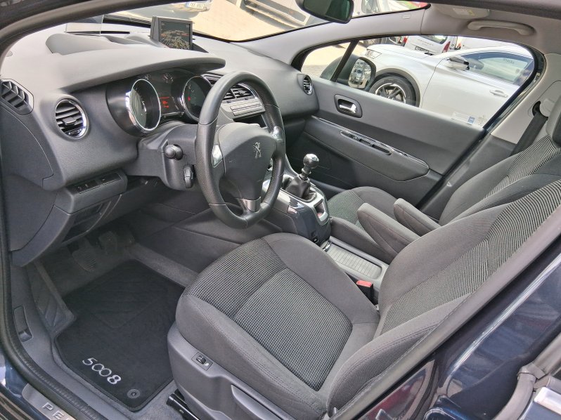 Peugeot 5008 ALLURE 1.6 HDi 84 kW full