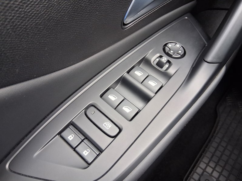 Peugeot 308 ALLURE 1.5 BHDi 96 kW full