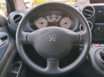 Peugeot Partner Tepee PREMIUM 1.6 HDi 66 kW full