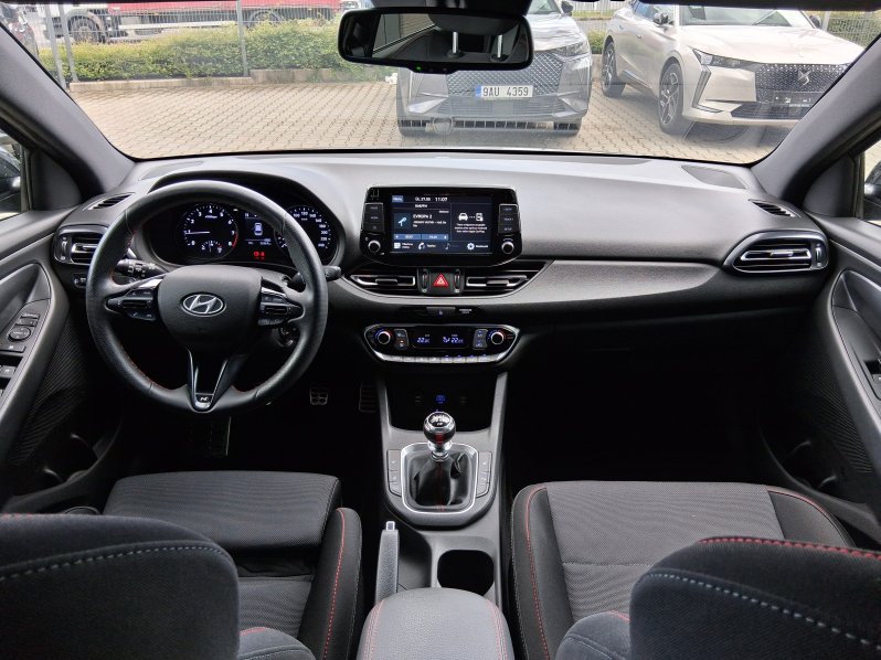 Hyundai i30 N LINE 1.5 T-GDi 117 kW full