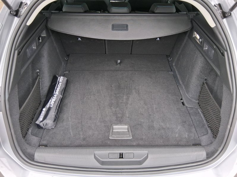 Peugeot 308 ALLURE 1.5 BHDi 96 kW full