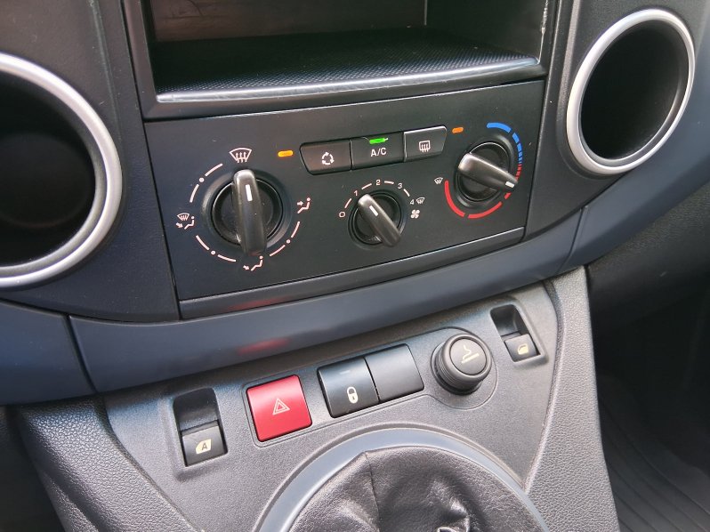 Peugeot Partner Tepee PREMIUM 1.6 HDi 66 kW full