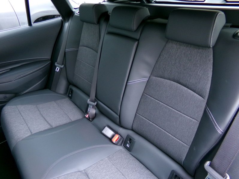 Toyota Corolla TS STYLE TECH 1.8 HYBRID CVT full