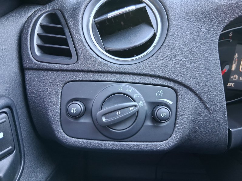 Ford S-MAX TITANIUM 2.0 TDCi 120 kW full
