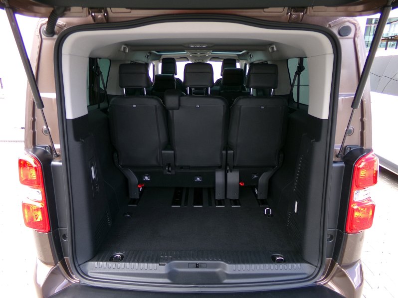 Citroën SpaceTourer SHINE XL 2,0 BHDi 130kW AT8 full