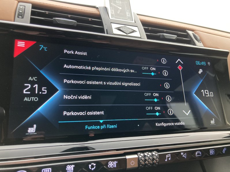 DS Automobiles DS7 CROSSBACK RIVOLI 1.6 E-Tense 4×4 221 kW full