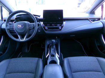 Toyota Corolla STYLE TECH 1,8 HEV 103kW AT full