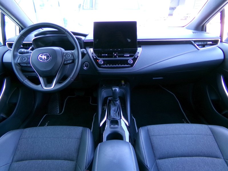 Toyota Corolla STYLE TECH 1,8 HEV 103kW AT full