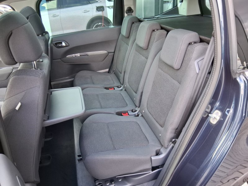 Peugeot 5008 ALLURE 1.6 HDi 84 kW full