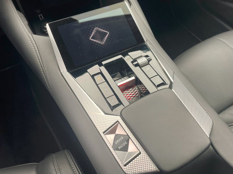 DS Automobiles DS4 RIVOLI 1.6 E-Tense 165 kW full