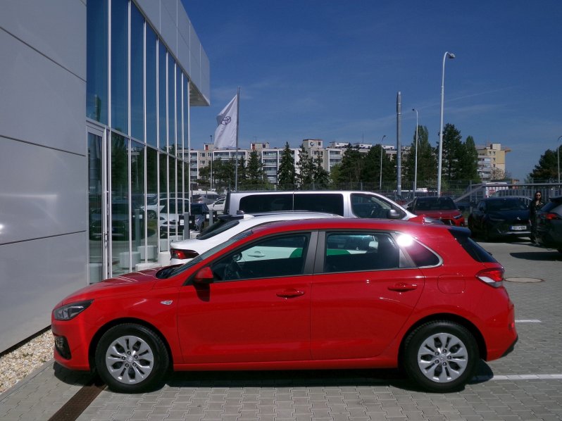 Hyundai i30 I30 1,5i 80kW full