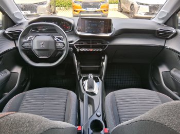 Peugeot 208 ACTIVE PACK  1.2 PT 74 kW full