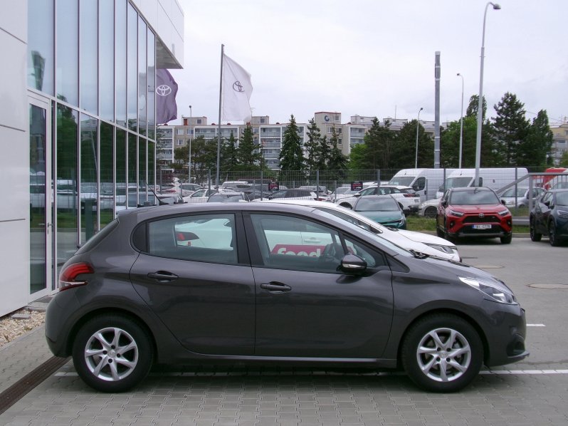 Peugeot 208 ACTIVE+ 1,2 PureTech 61kW full