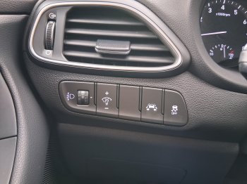 Hyundai i30 TRIKOLOR KOM. 1.4 T-GDi 103 kW full