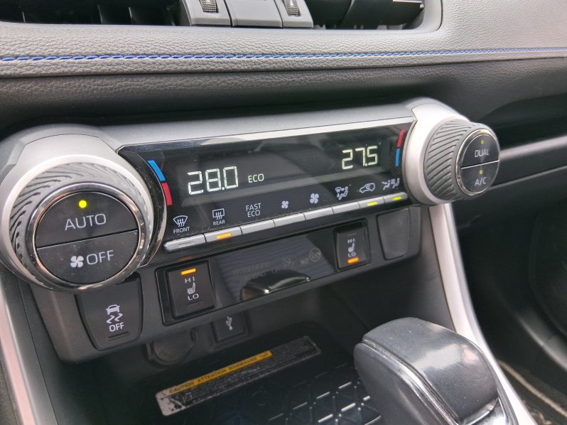 Toyota RAV4 SELECTION 2.5 HYB. 160 kW full