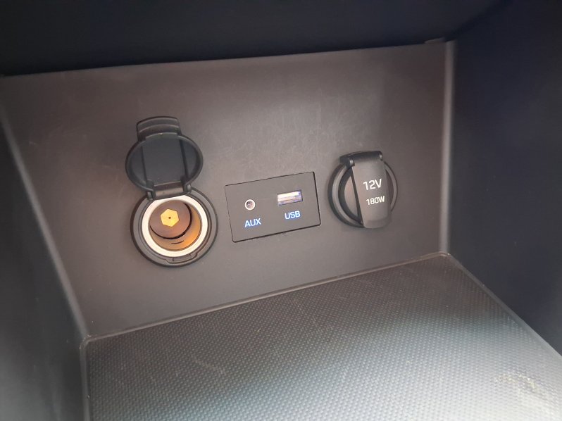 Hyundai i30 TRIKOLOR KOM. 1.4 T-GDi 103 kW full