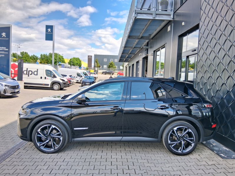 DS Automobiles DS7 CROSSBACK ESPRIT D. V. 1.6 E-Tense 4×4 full