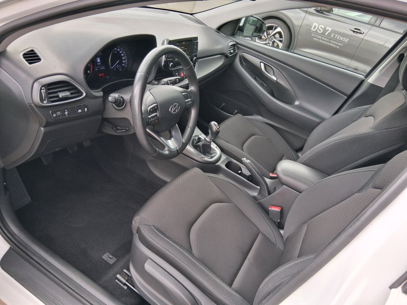 Hyundai i30 TRIKOLOR KOM. 1.4 T-GDi 103 kW full