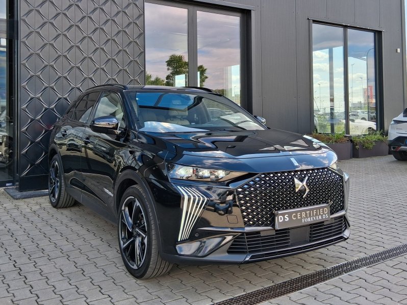 DS Automobiles DS7 CROSSBACK ESPRIT D. V. 1.6 E-Tense 4×4 full