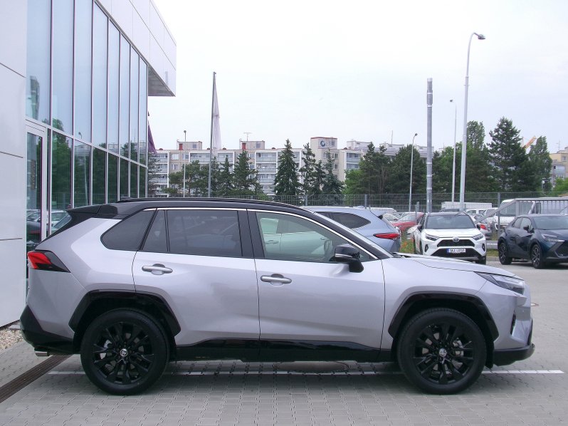 Toyota RAV4 SELECTION 2.5 HEV 160kW AT full