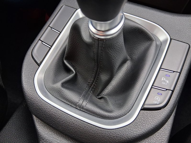 Hyundai i30 TRIKOLOR KOM. 1.4 T-GDi 103 kW full