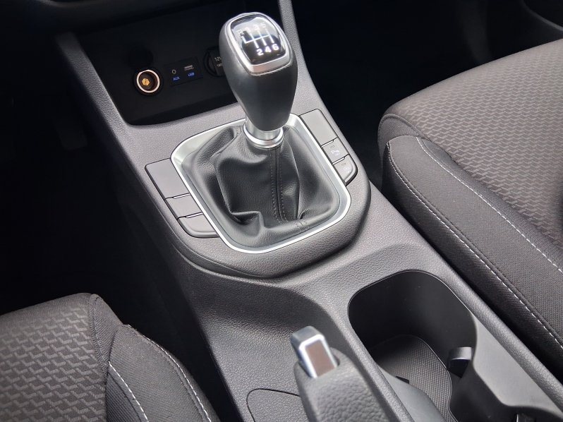 Hyundai i30 TRIKOLOR KOM. 1.4 T-GDi 103 kW full