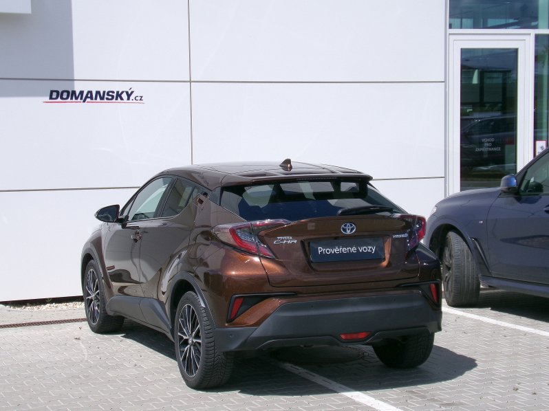 Toyota C-HR EXECUTIVE 1,8 HYBRID 90kW full