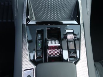 DS Automobiles DS4 EDITION FRANCE 1,5 BlueHDi 130 full