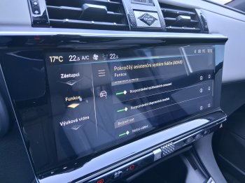 DS Automobiles DS7 CROSSBACK ESPRIT D. V. 1.6 E-Tense 4×4 full