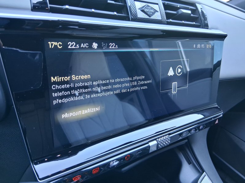DS Automobiles DS7 CROSSBACK ESPRIT D. V. 1.6 E-Tense 4×4 full